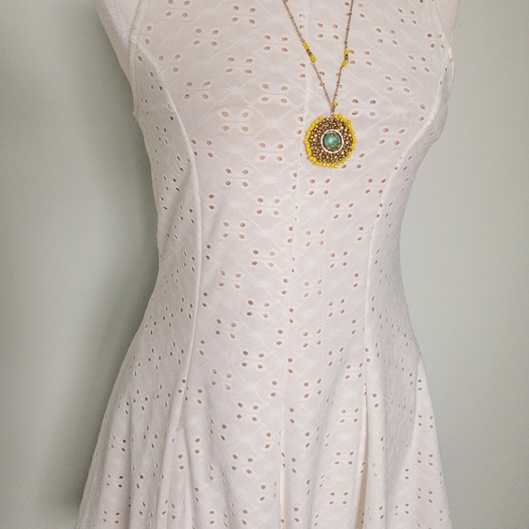 Double Lines Eyelet Dress - Picture 4 of 5